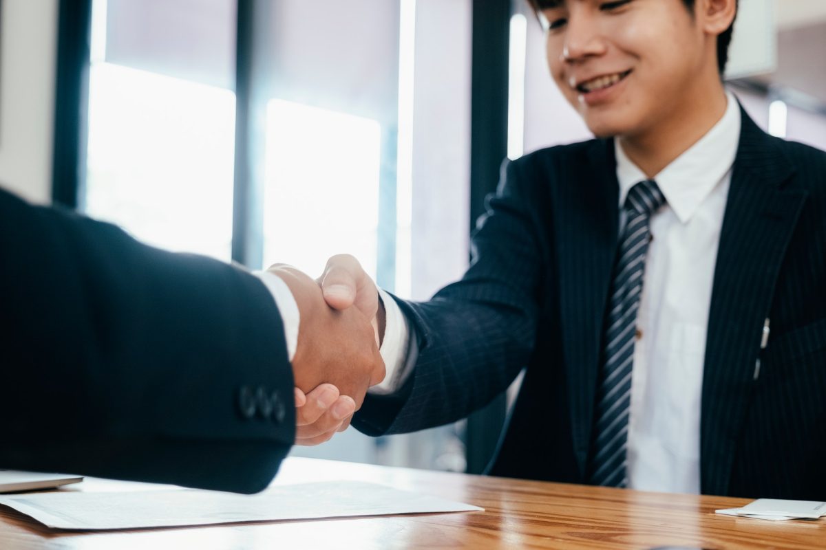 Handshake businessman agreement.